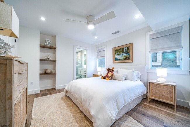 Building Photo - 108 S Martindale Ave