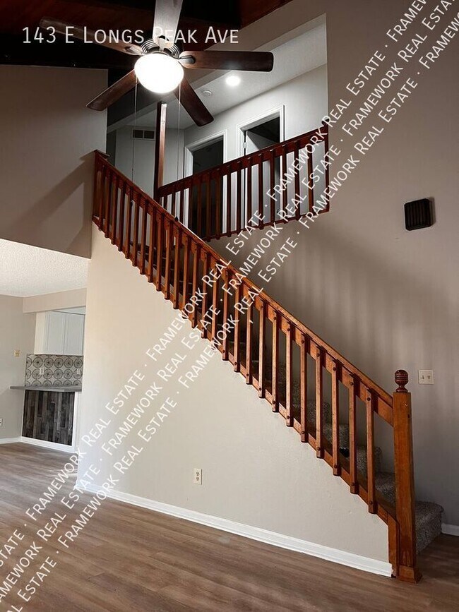 Building Photo - 143 E Longs Peak Ave