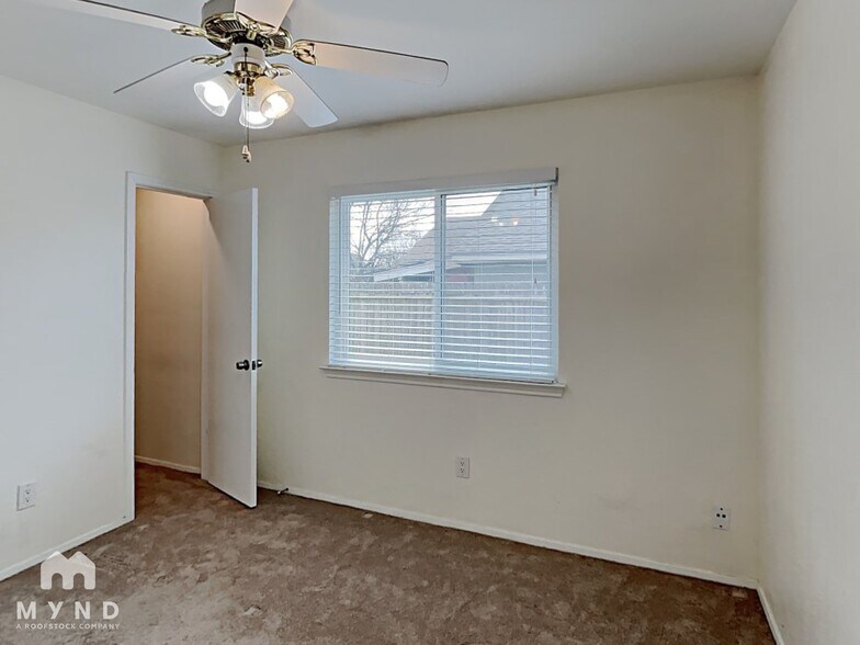 Building Photo - 12331 Tomanet Trail