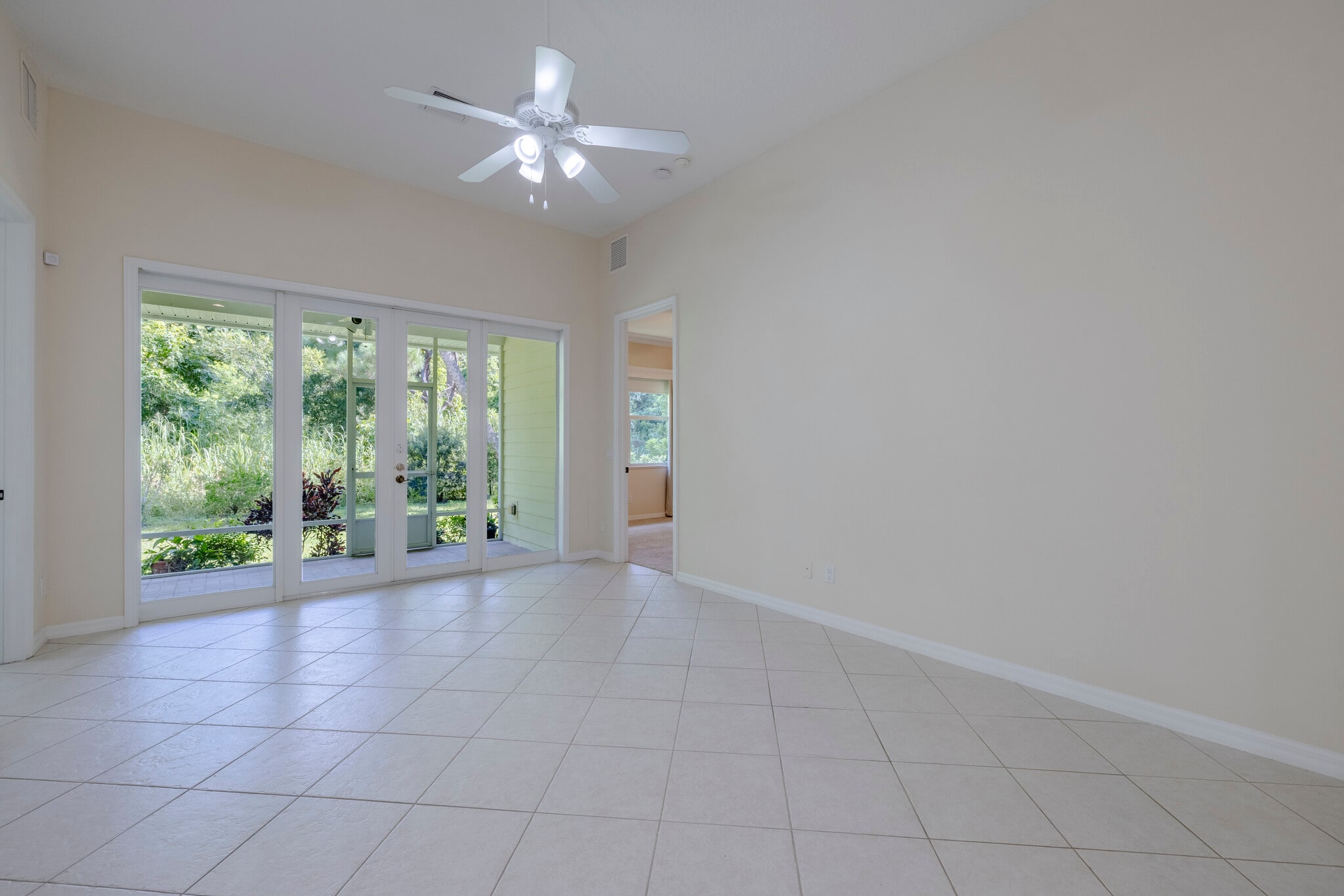 Living Room - 427 Pineapple Sq SW