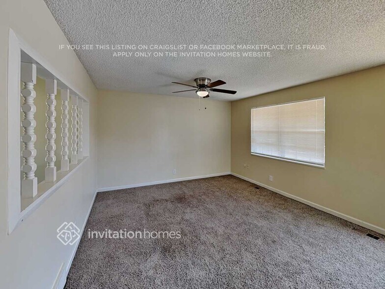 Building Photo - 5511 Revere St