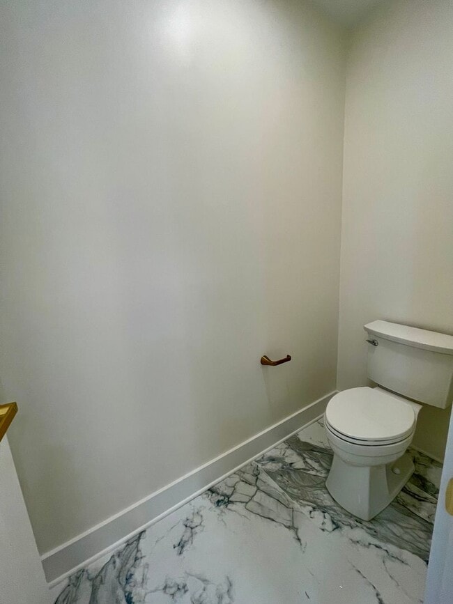 Building Photo - 323 50th Ave N