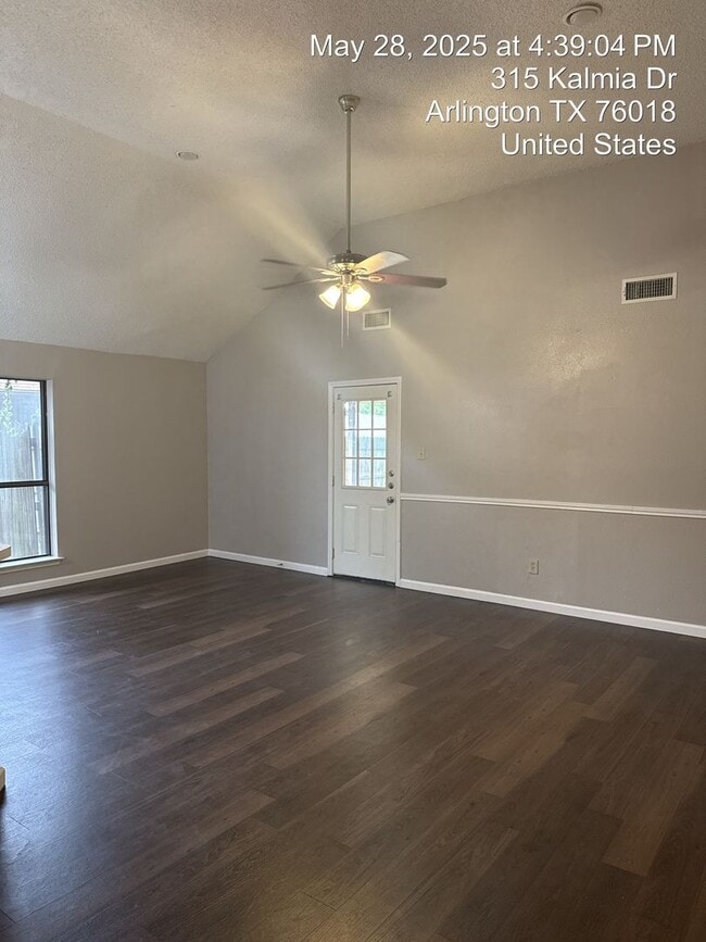 Building Photo - 315 Kalmia Dr