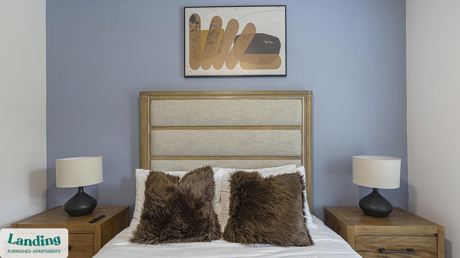 Building Photo - 2800 NE Green Oaks Blvd