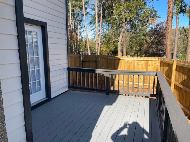 Building Photo - 325 Hackamore Trail