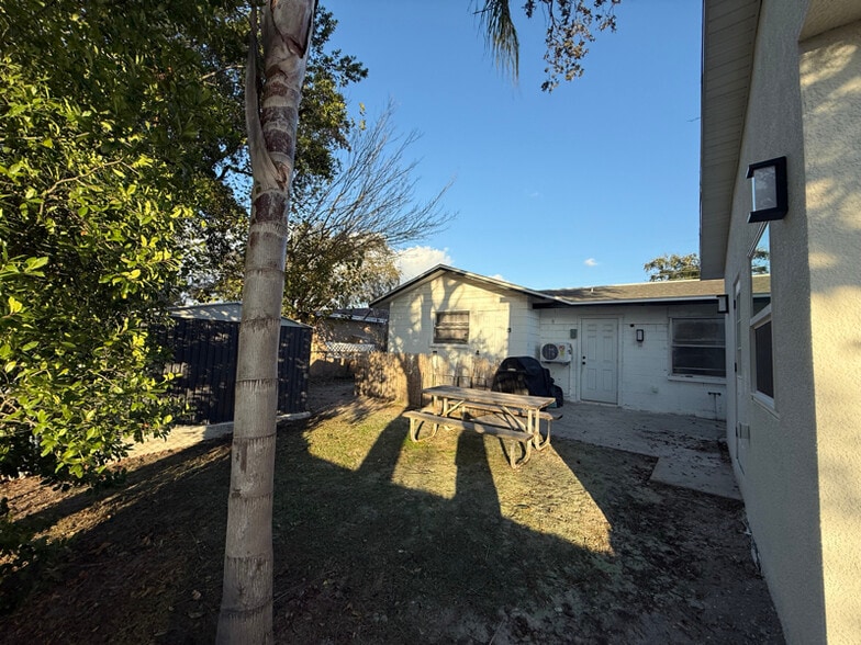 Building Photo - 10920 N 29th St