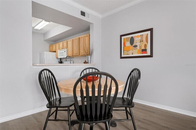 Building Photo - 5681 Bentgrass Dr