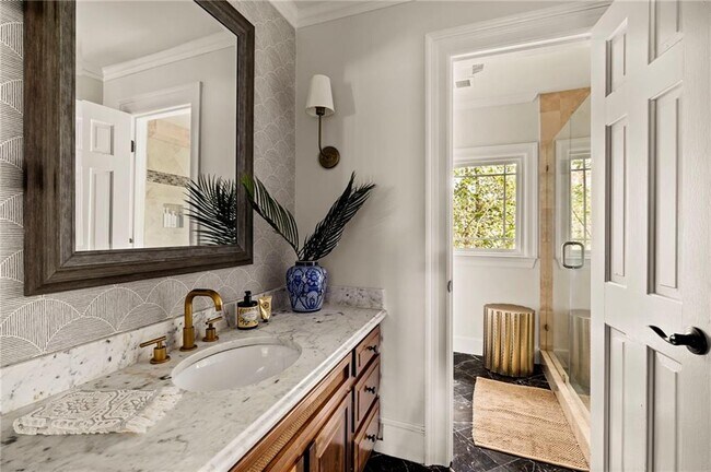 Building Photo - 2270 Emerald Dr