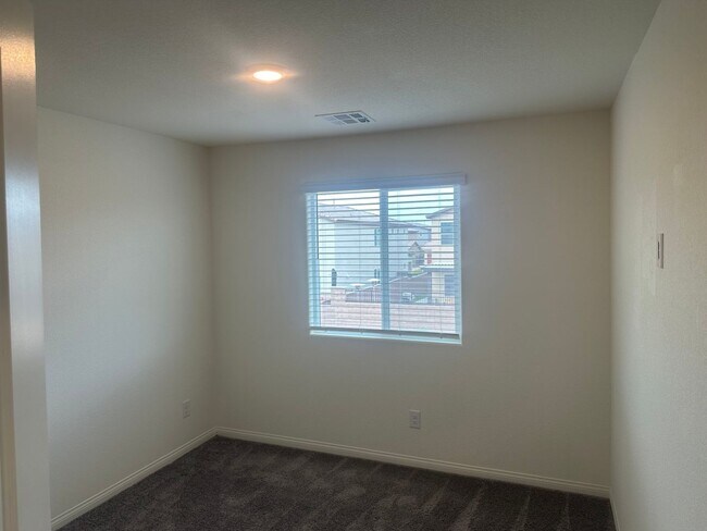 Building Photo - NW!! Gated!! Built 2023!!!! Corner Lot!! L...