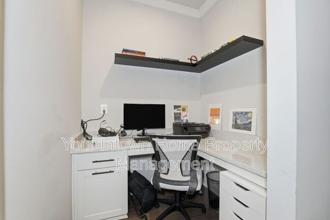 Building Photo - 1342 Stanley Park Dr