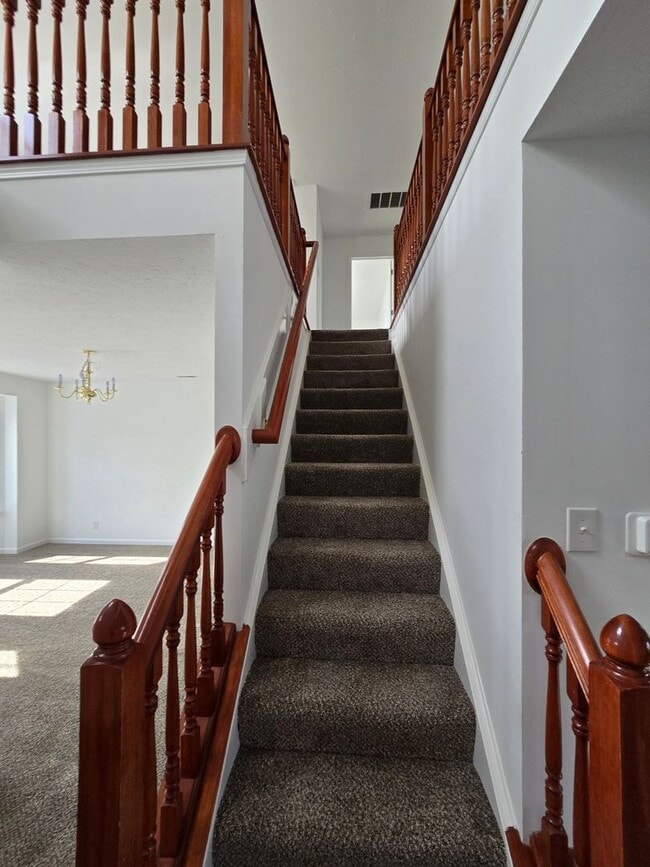 Building Photo - Newly Updated Four Bedroom Home located ne...