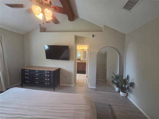 Building Photo - 1604 Kimmerling Ln
