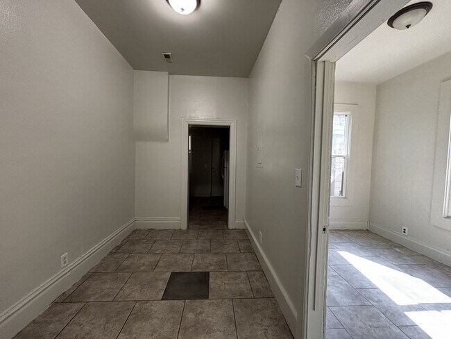 Building Photo - 61 S 800 W