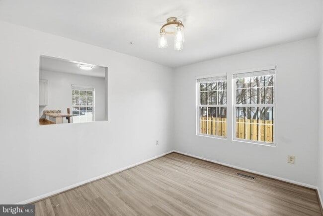 Building Photo - 10718 Kitchener Ct