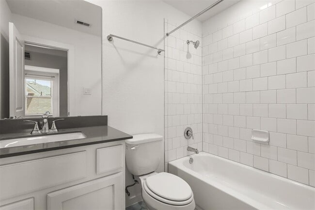Building Photo - 13005 Blue Flora Dr