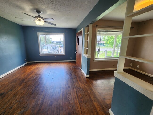 Building Photo - 937 Rossi Dr