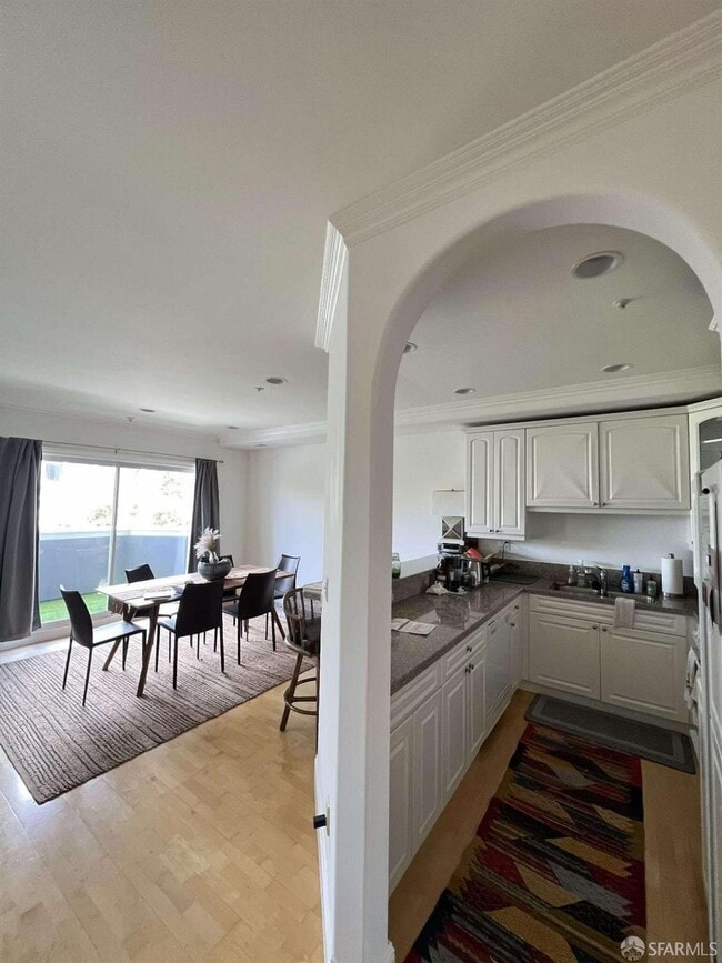 Building Photo - 1715 Pierce St