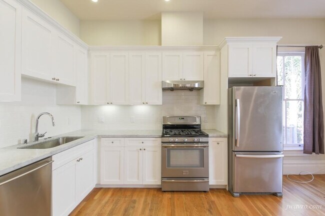 Building Photo - 2614 California St