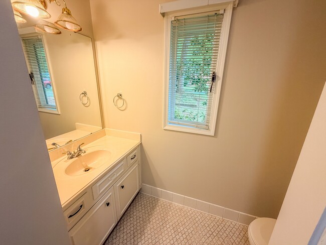 Building Photo - 309 Verner Dr