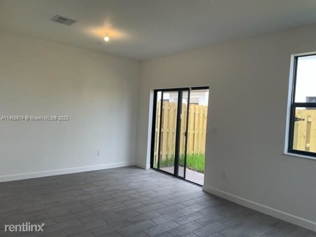Building Photo - 4 br, 2.5 bath House - 240 SW 159th Way