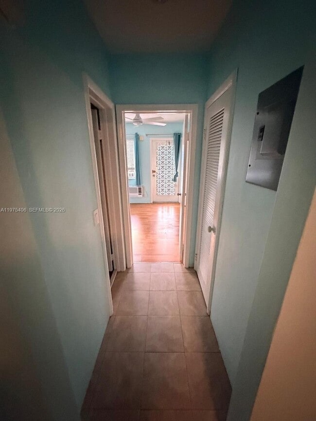 Building Photo - 450 Layne Blvd