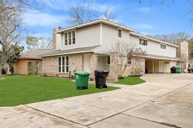 Building Photo - 10814 Sugar Hill Dr