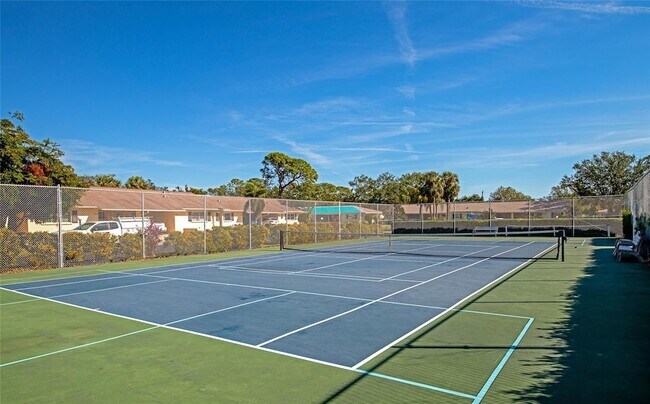 Building Photo - 425 30th Ave W