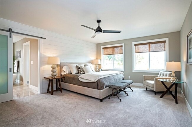 Building Photo - Gorgeous 4 Bedroom Gig Harbor Home in Gated Community