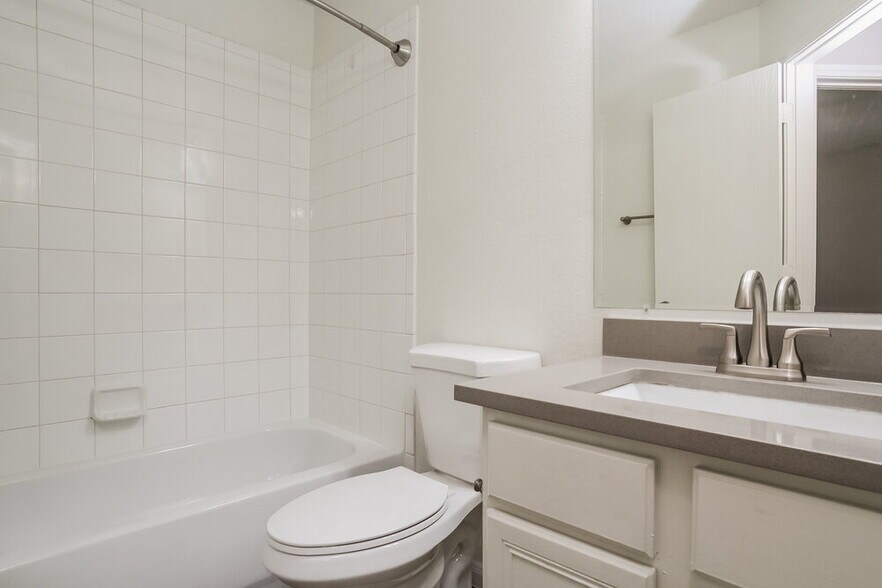 Building Photo - 17034 Port O Call St