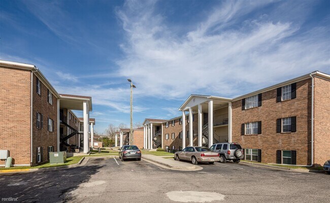 Building Photo - 505 13th St