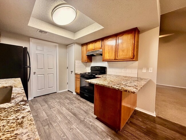 Building Photo - 10802 E 101st St N