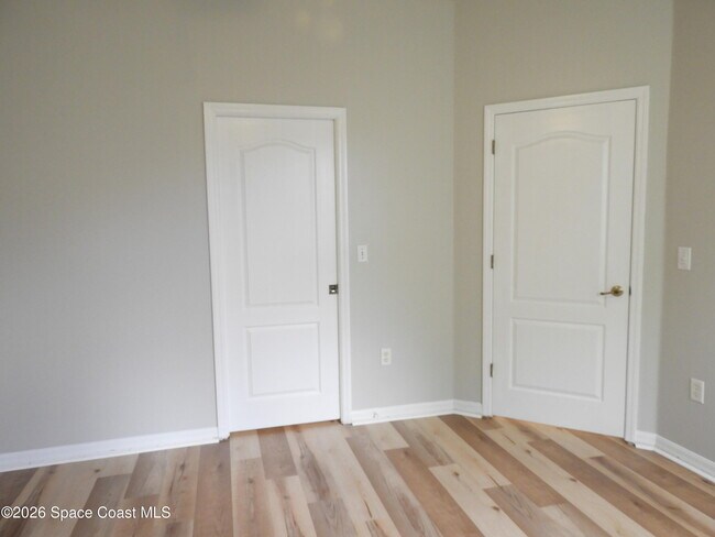 Building Photo - 552 Wedge Ct