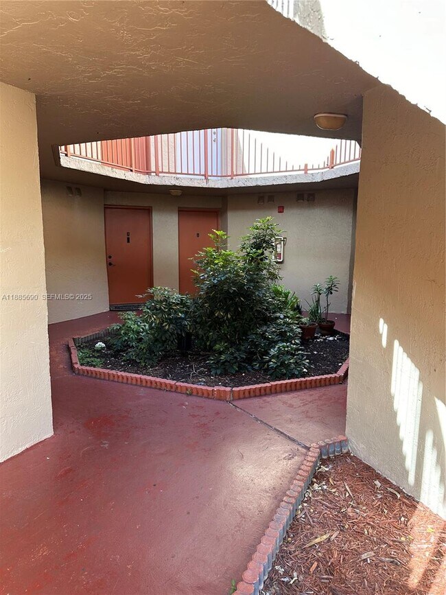 Building Photo - 10245 NW 9th St Cir