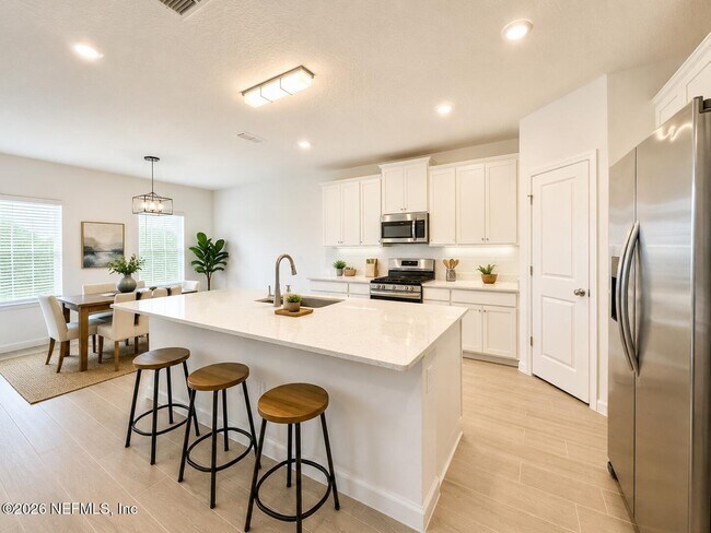 Building Photo - 4033 Haydon Burns Pl