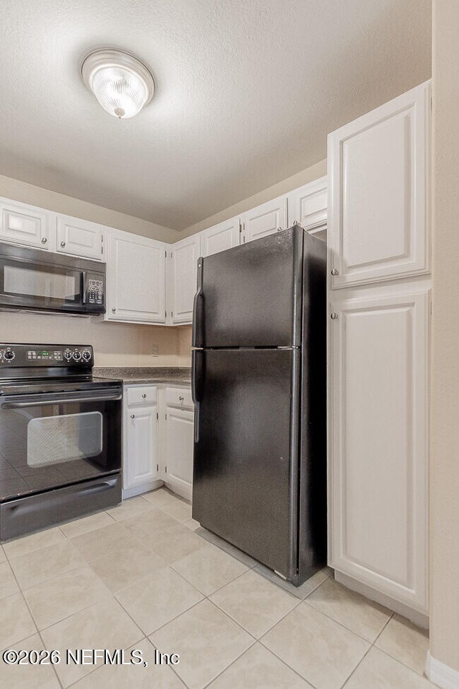 Building Photo - 10150 Belle Rive Blvd