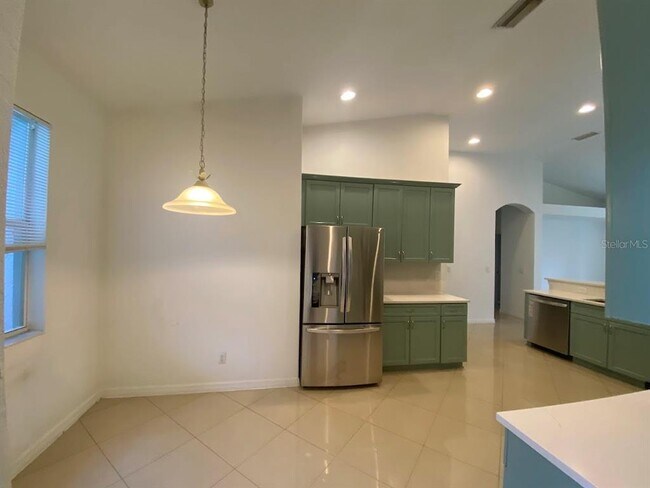 Building Photo - 11744 Holly Creek Dr