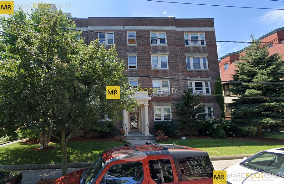 Primary Photo - 10 Centre St