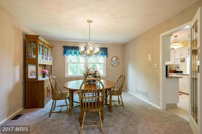 Building Photo - 3715 Valerie Carol Ct