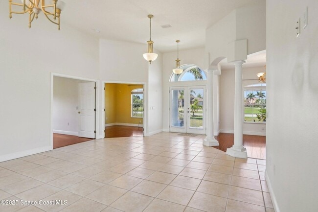 Building Photo - 929 Hialeah St