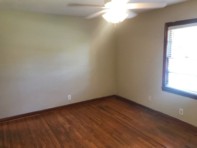 Building Photo - **UPCOMING**Nice 4 Bedroom / 1 Bathroom Ho...