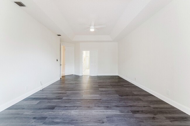 Building Photo - 12630 Torbay Dr