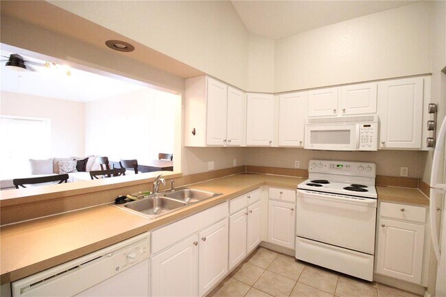 Building Photo - 9158 SW 51st Rd