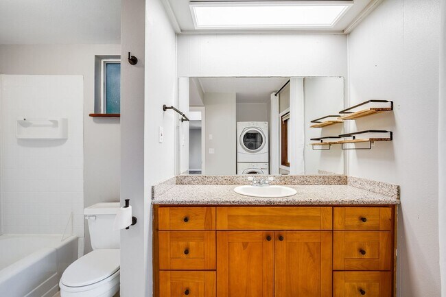 Building Photo - Charming 1 BD 1 BA cottage nestled on a be...