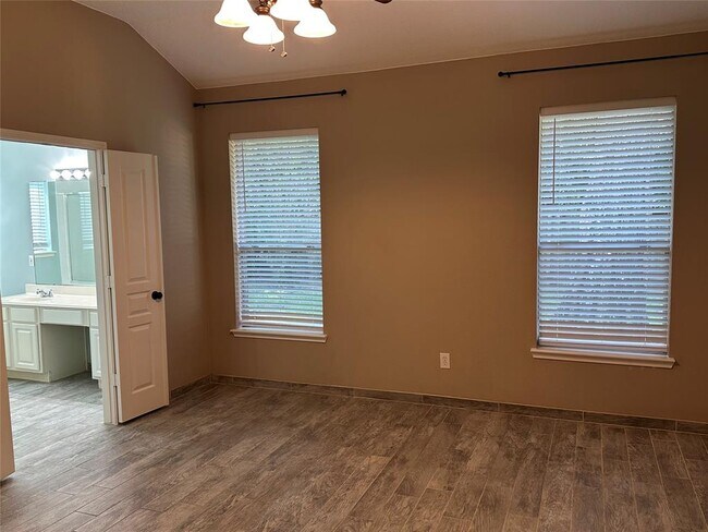 Building Photo - 164 S Holly Laurel Cir