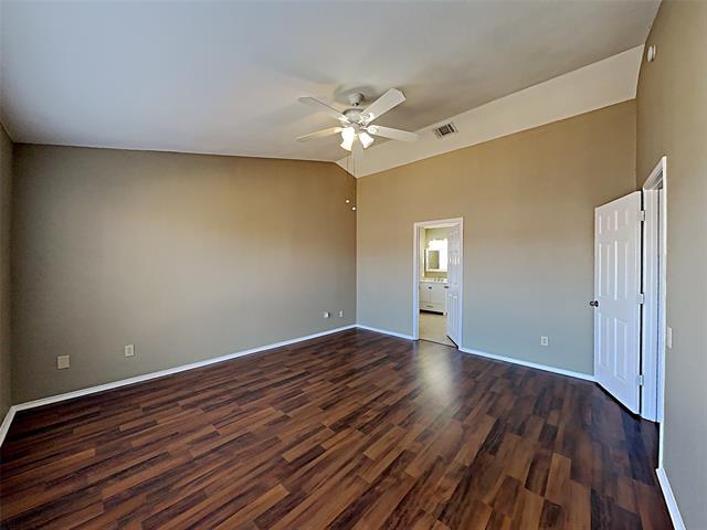 Building Photo - 2560 Creekwood Ln