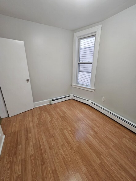 Building Photo - 490 Summer St