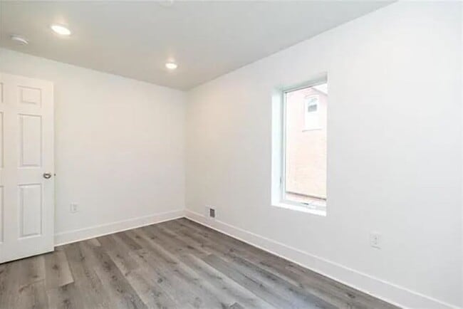 Building Photo - Beautiful 4 Bedroom Newly renovated home!