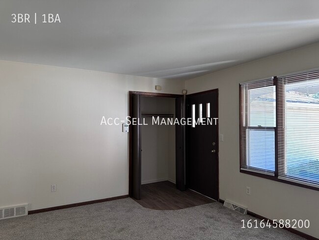 Building Photo - 5798 Christie Ave SE