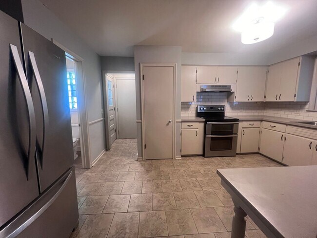 Building Photo - East Grand Rapids Schools! Single Family Home!