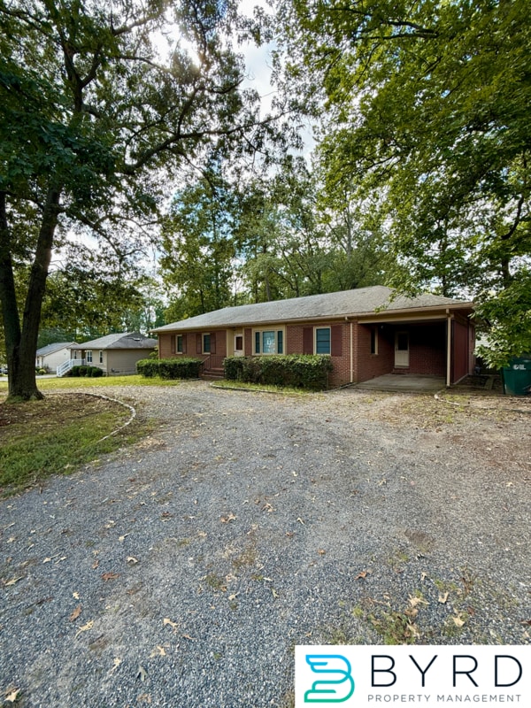 Building Photo - 2144 Skipwith Rd